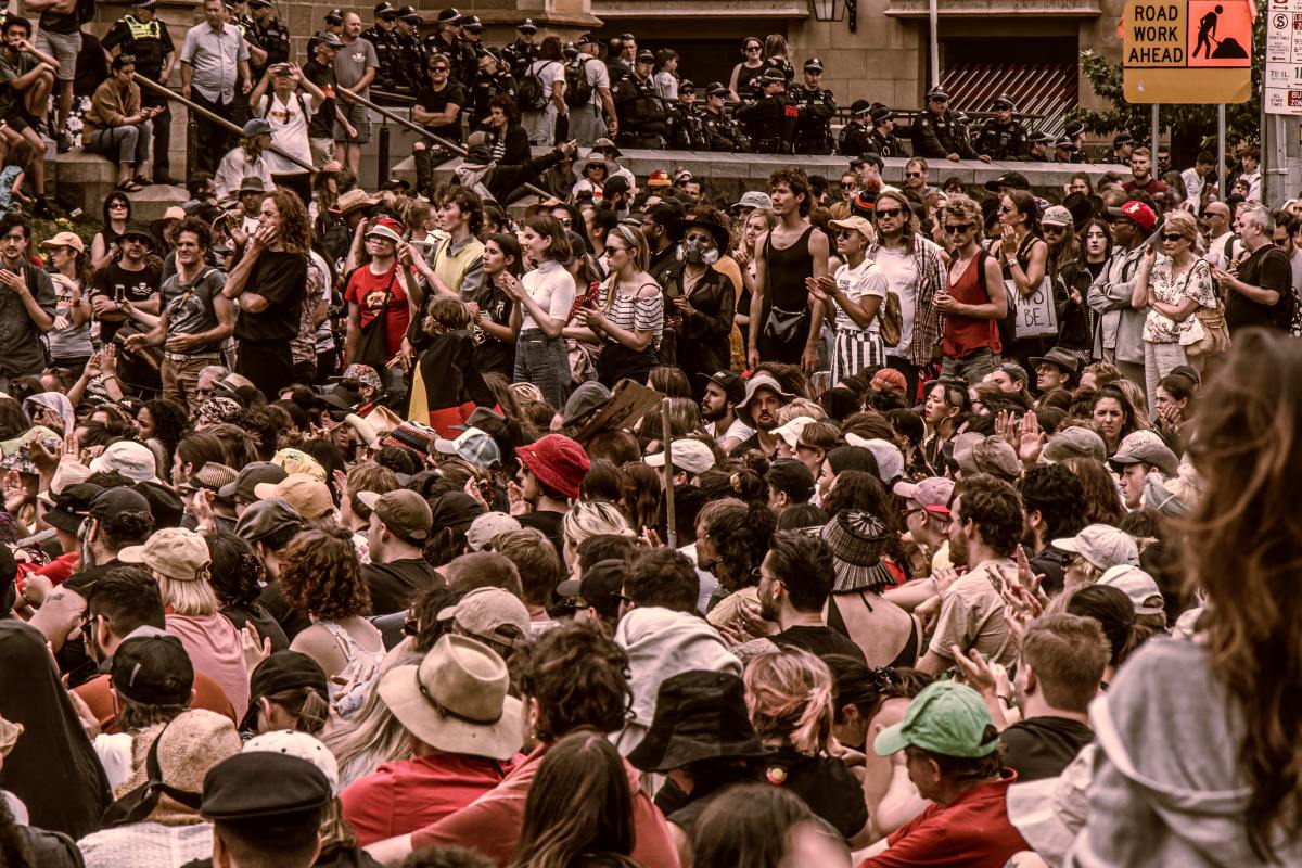 Lucipher, Lunatic, or Lord (Mark&nbsp;3:7-35)