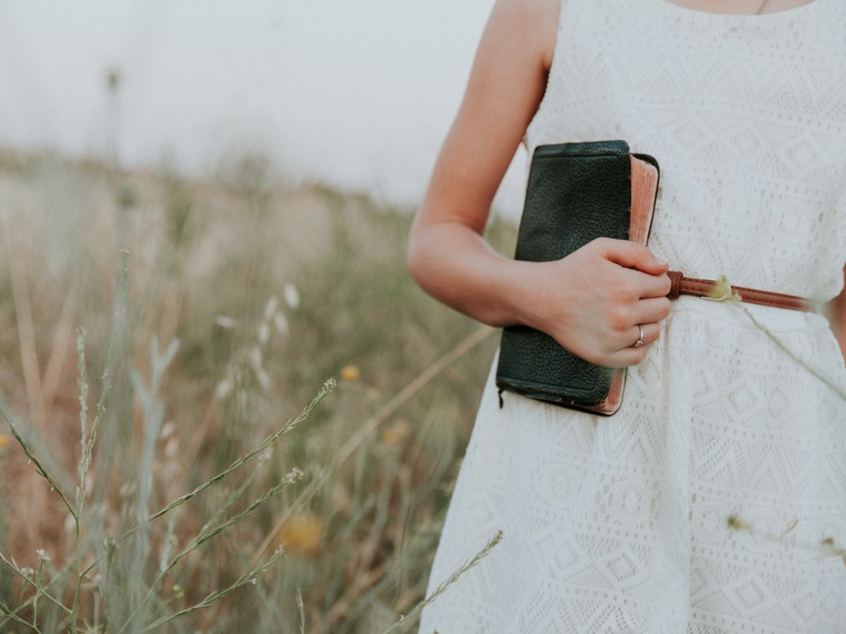 Does the Bible Support&nbsp;Deaconesses?